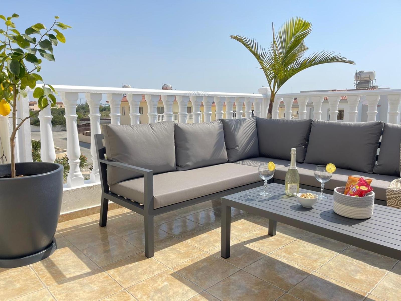 Star In Front Nissi Whit Sea View Apartament *